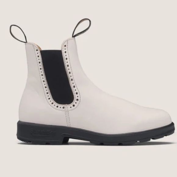 Blundstone Ivory and Black Ankle Boots